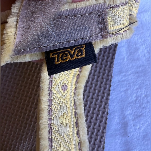 TEVA ORIGINAL UNIVERSAL MARESSA SANDALS WOMEN’s Size 7 Shoes light yellow - Picture 9 of 15